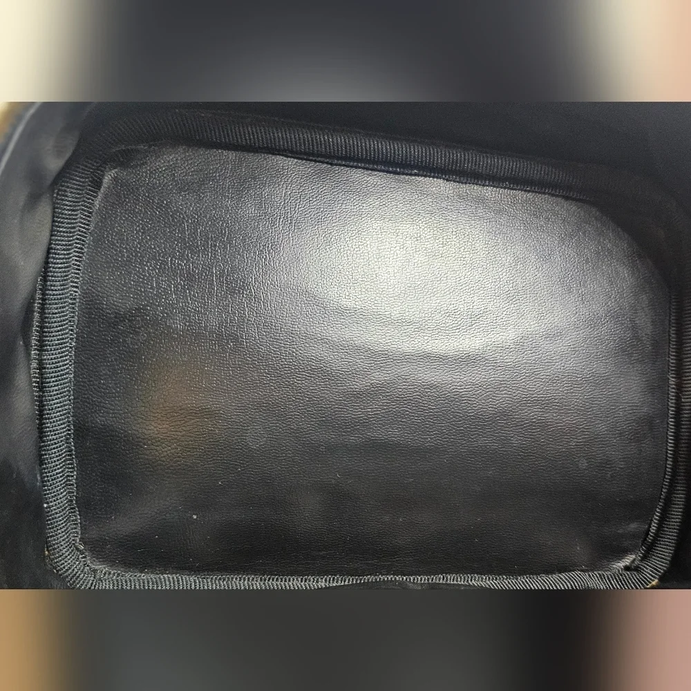 Vintage CHANEL CC Vanity Bag - Picture 14 of 16